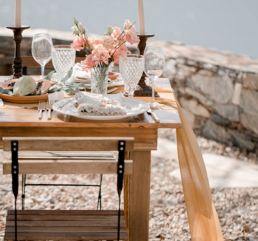 Outdoor dining tables