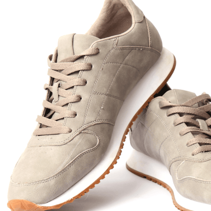 Cream coloured sneaker